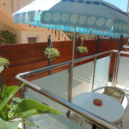 Agia Marina Angelica Studios And Apartments מראה חיצוני תמונה