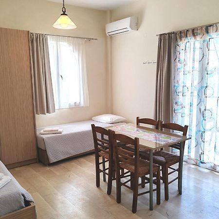 Agia Marina Angelica Studios And Apartments מראה חיצוני תמונה