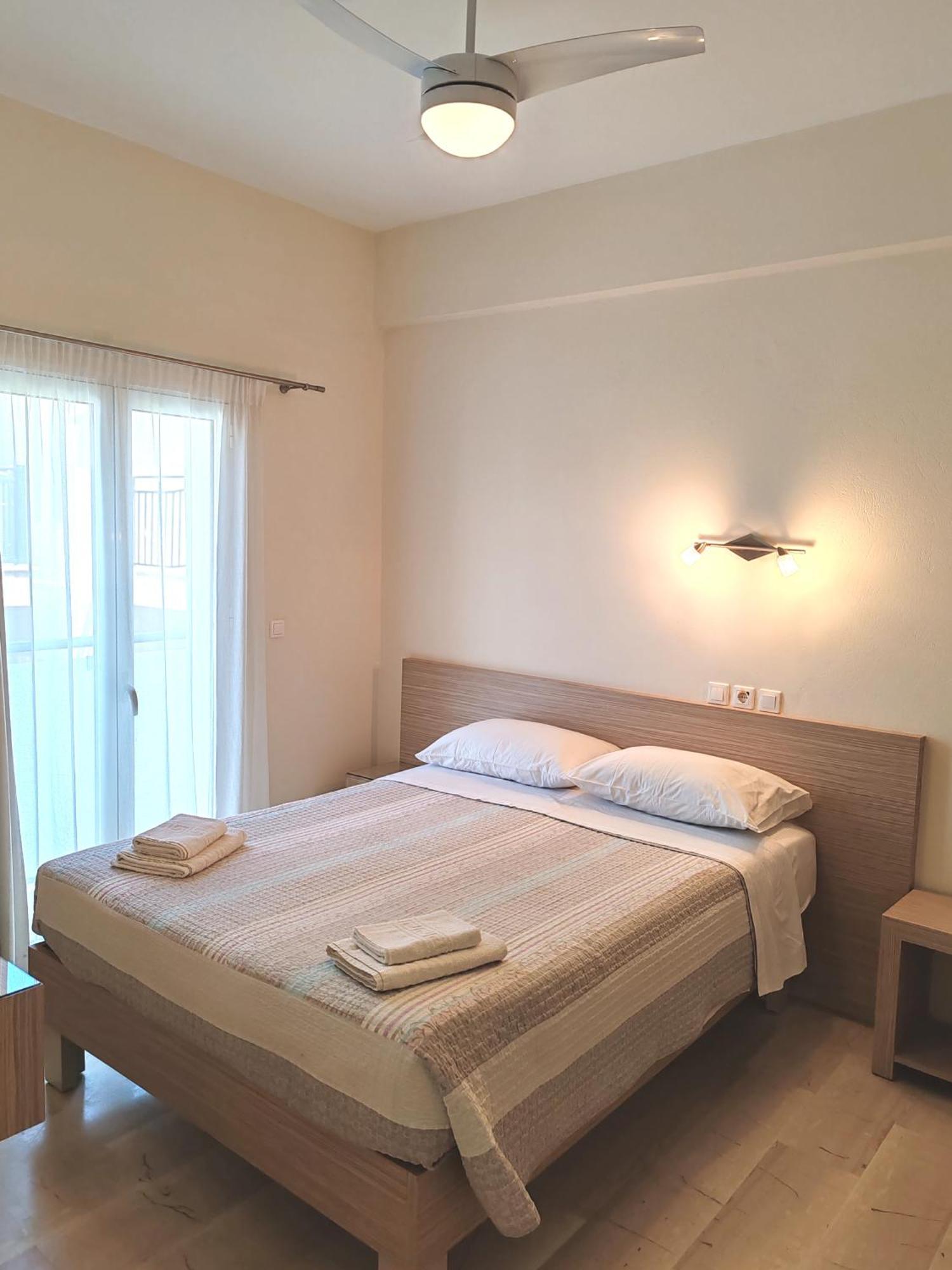 Agia Marina Angelica Studios And Apartments מראה חיצוני תמונה