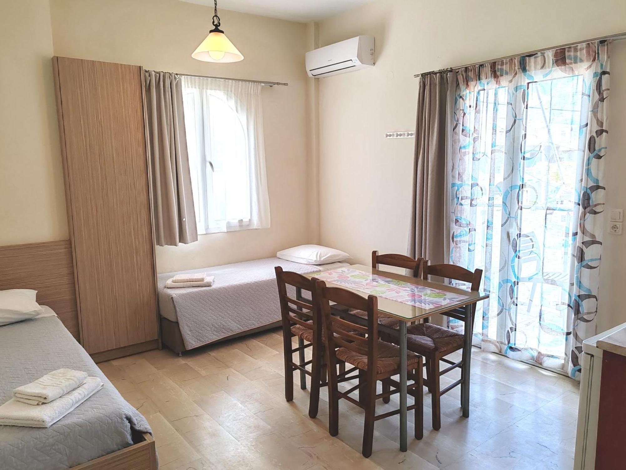 Agia Marina Angelica Studios And Apartments מראה חיצוני תמונה