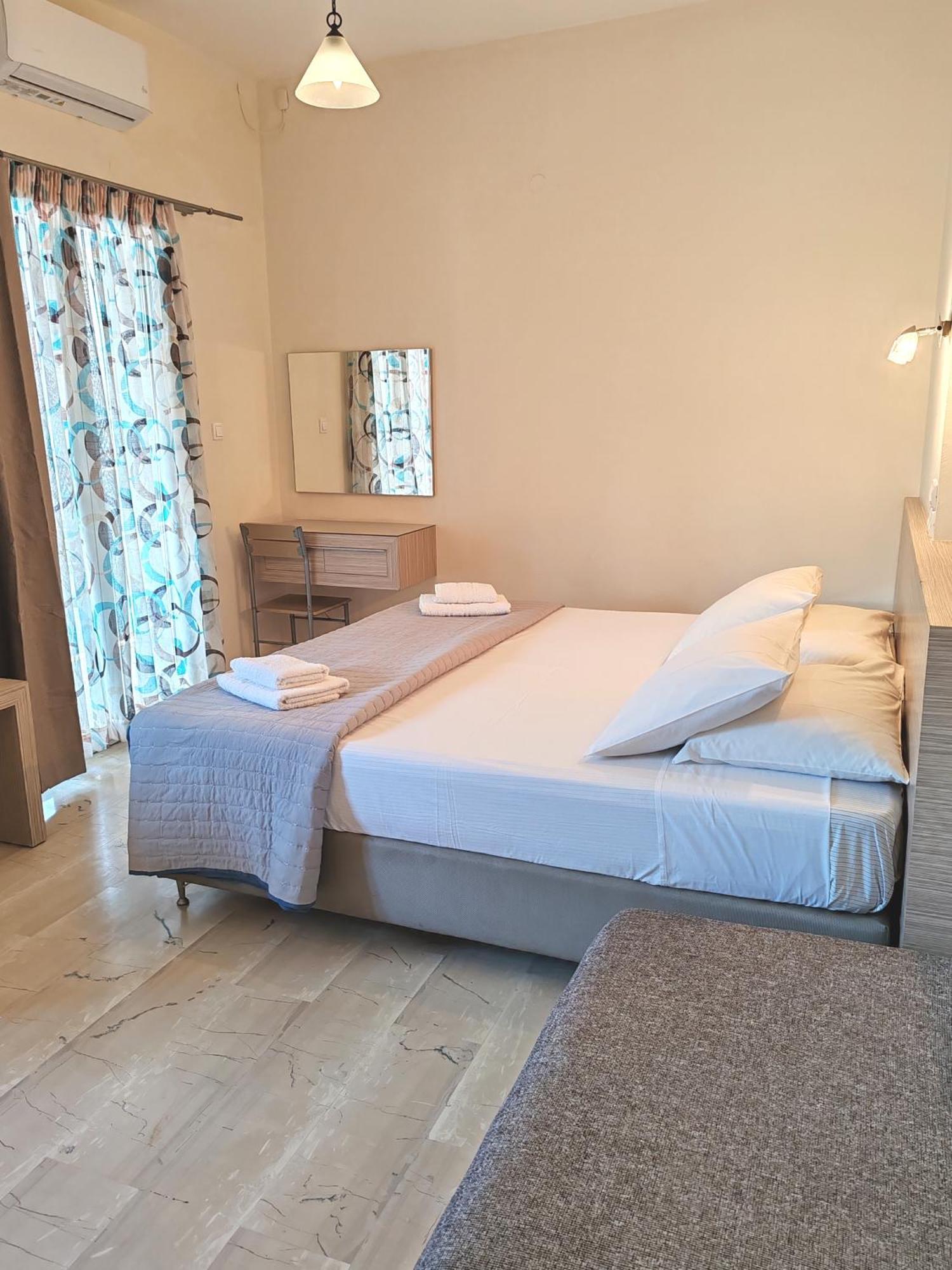 Agia Marina Angelica Studios And Apartments מראה חיצוני תמונה