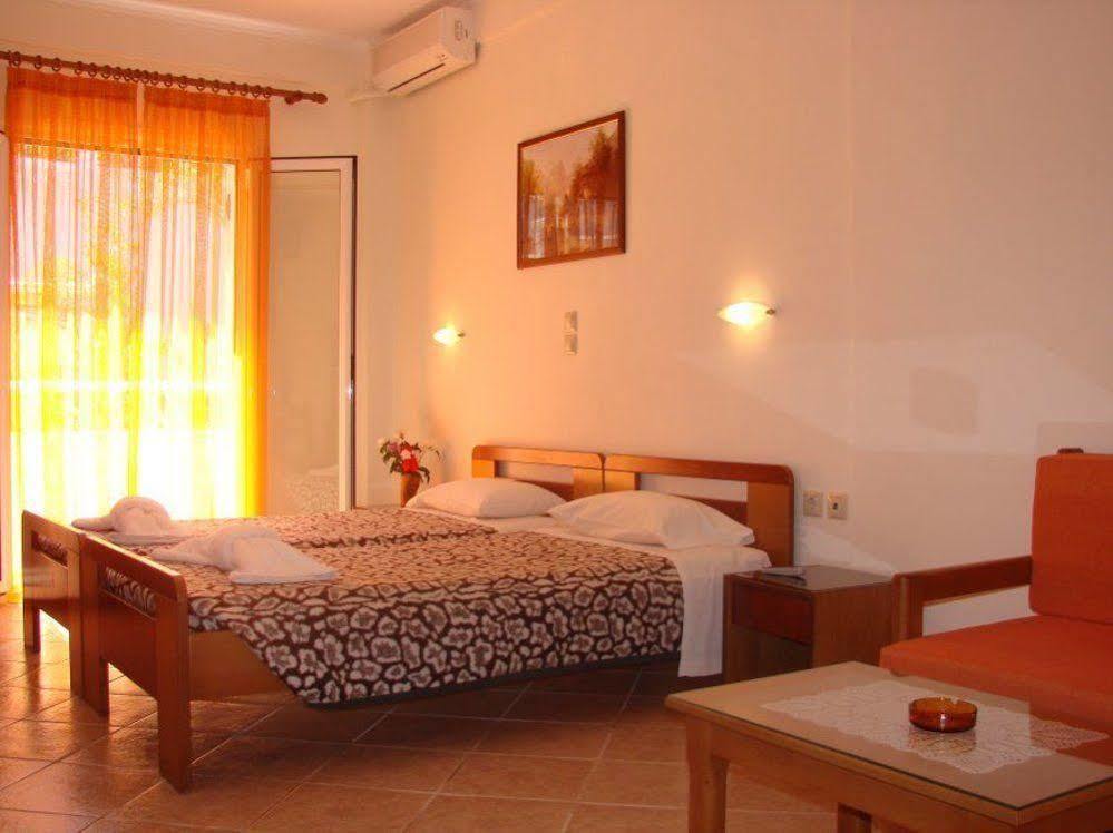 Agia Marina Angelica Studios And Apartments מראה חיצוני תמונה